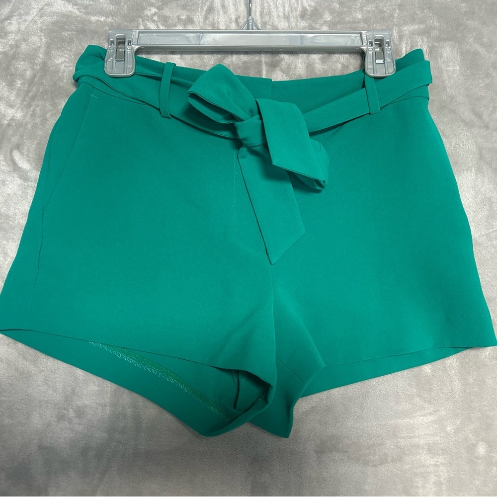 Ann Taylor Kelly Green Tie Waist Shorts Women’s 6 Pockets